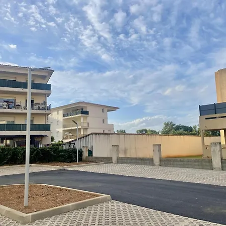 T2 Avec Terrasse Apartamento *